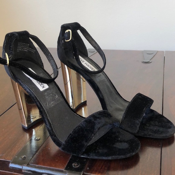 Steve Madden Strapped Gold Block Heels - Picture 5 of 5